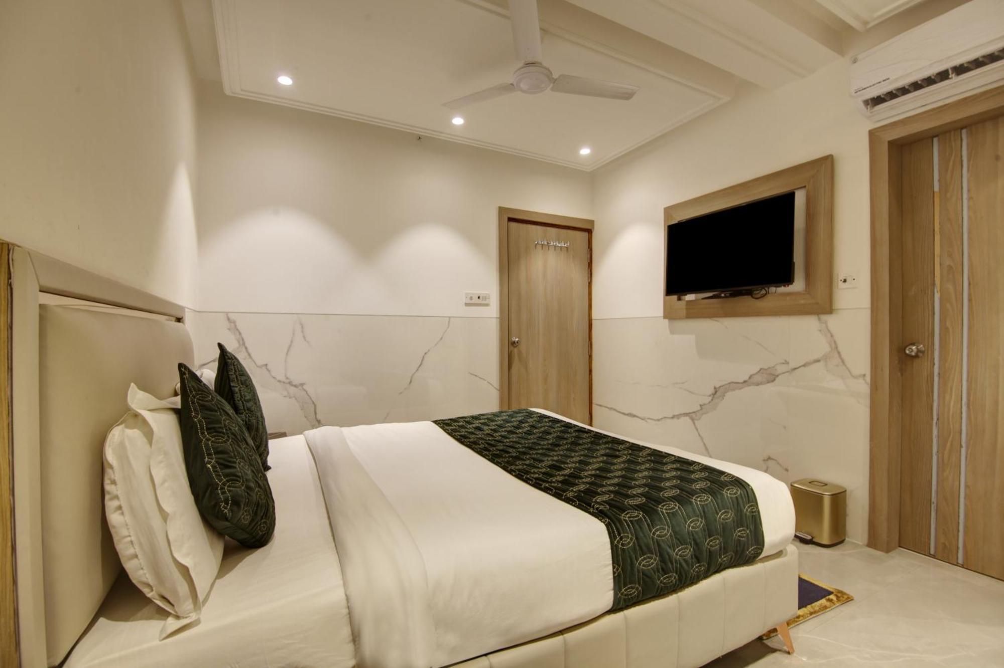 Hotel International Inn - Near Delhi Airport New Delhi Extérieur photo