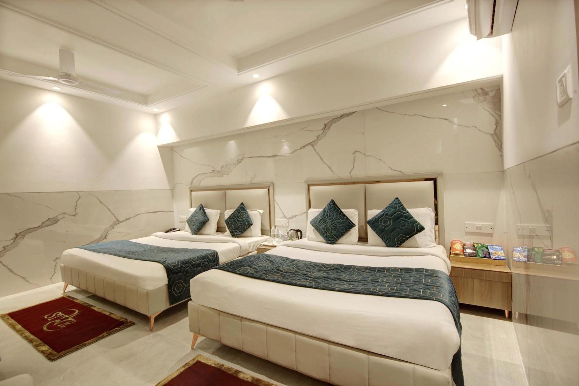 Hotel International Inn - Near Delhi Airport New Delhi Extérieur photo